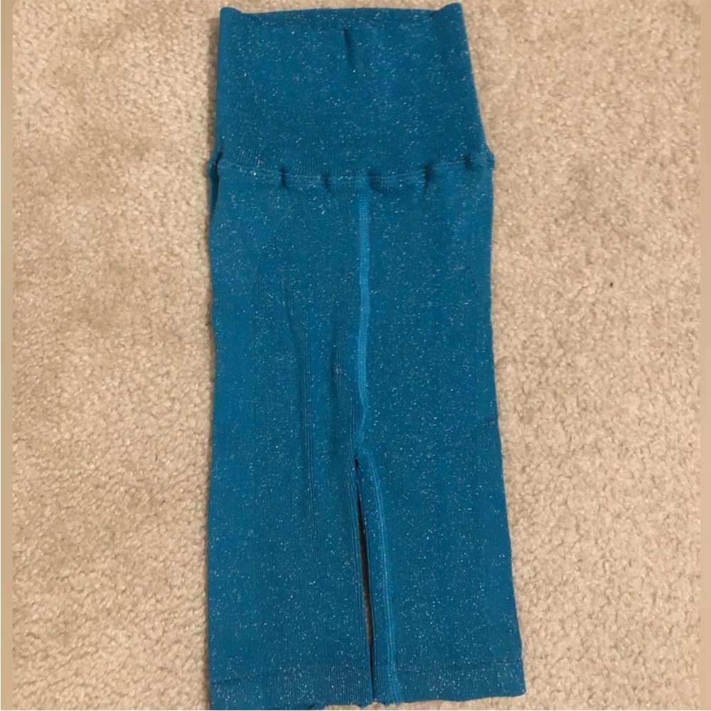 NWOT Free People Happiness Runs Bike Shorts in Off Tropic Lurex Size XS/S (0-6) - Picture 8 of 10